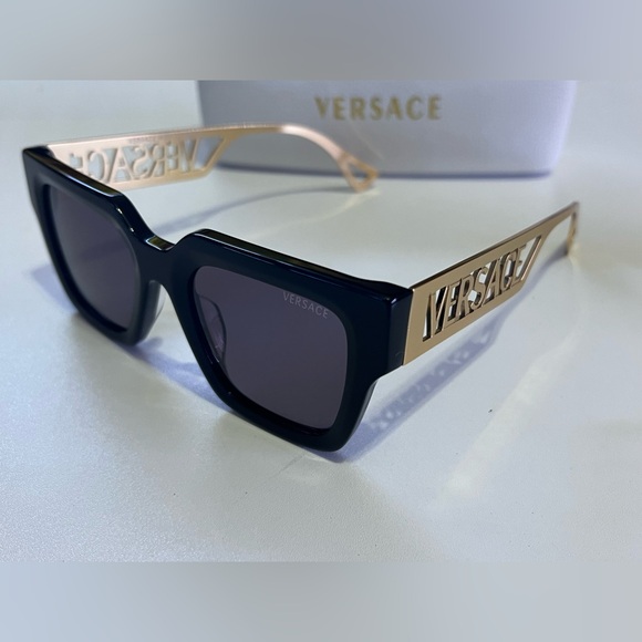 Versace Gold Women's Sunglasses VE4431U 5339/67 50021-140 Glasses - Picture 1 of 7